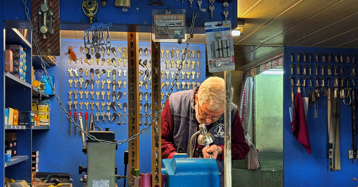 locksmith shop keys — Bay Terrace Locksmith